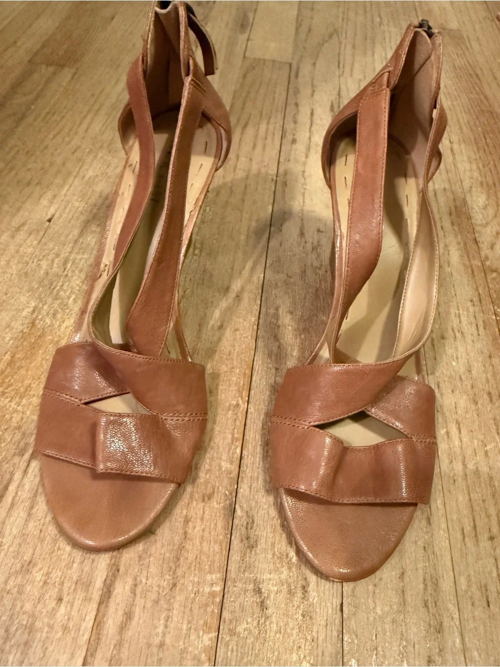 Women’s Tan Wedge Sandals
